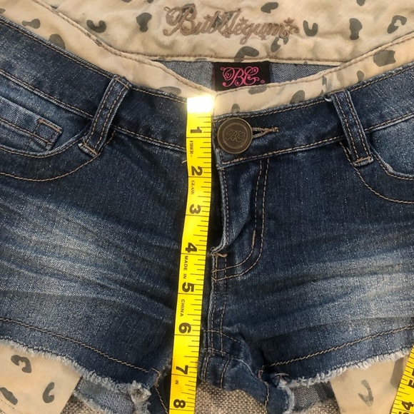 Y2K Vintage Ultra low-rise Jean Short Shorts Size 5/6 - Picture 4 of 5